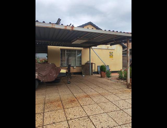 3 BEDROOM HOUSE FOR SALE IN ENNERDALE EXT 5